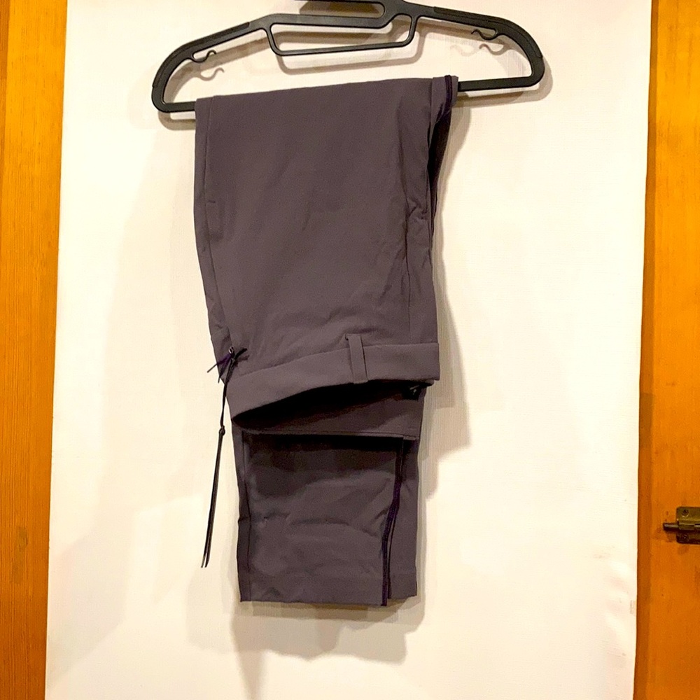 Lulumemon size 8 take the moment pant